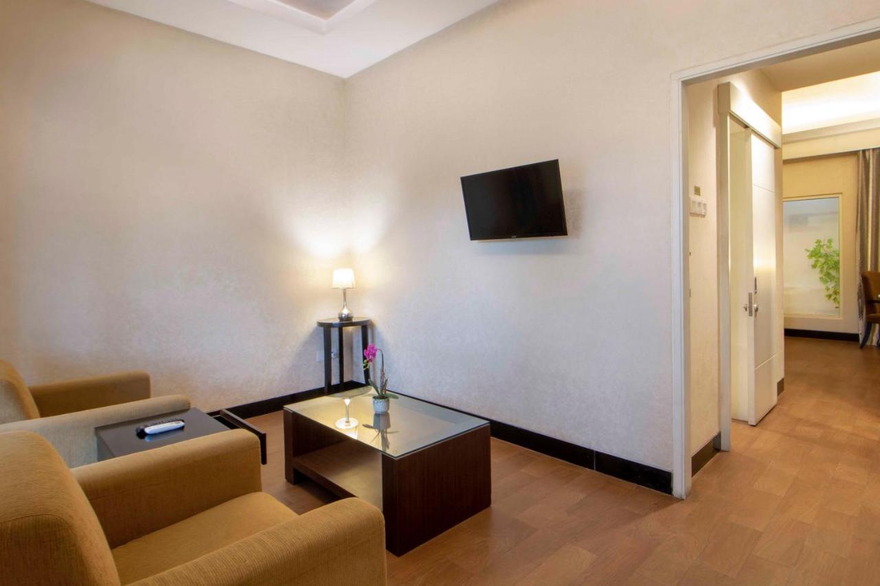 Solaris Hotel Μαλάνγκ Εξωτερικό φωτογραφία